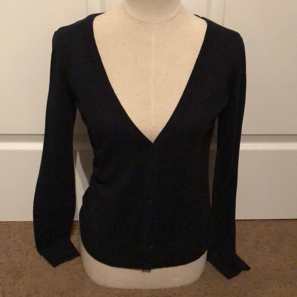 Forever 21 cardigan. Like new. Poly/acrylic. Black